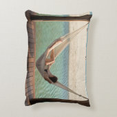 小さいホテルでハンモックに置いている女性 アクセントクッション (裏面(縦))