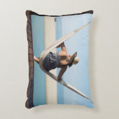 小さいホテルにハンモックに坐っている女性 アクセントクッション (正面(垂直))