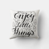 小さい事1を楽しんで下さい クッション (裏面)