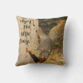 "小さい事"のリスの枕楽しんで下さい クッション (裏面)