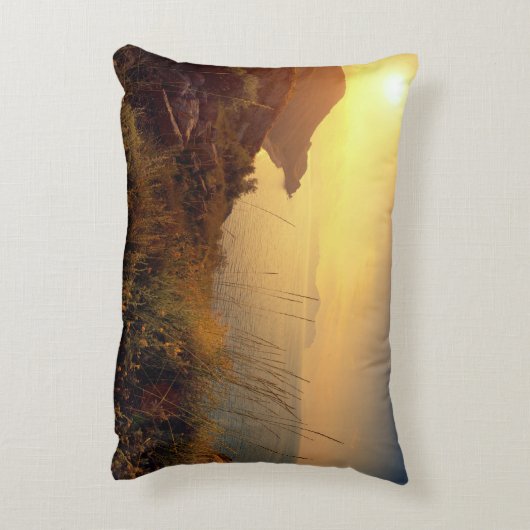 "小さい事"の引用文の日没の海の眺め楽しんで下さい アクセントクッション (裏面(縦))