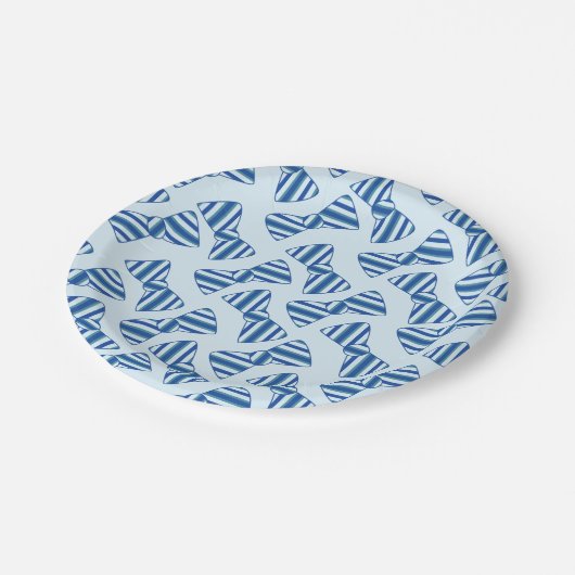 小さい人の男の子の第1誕生会 ペーパープレート (アングル)