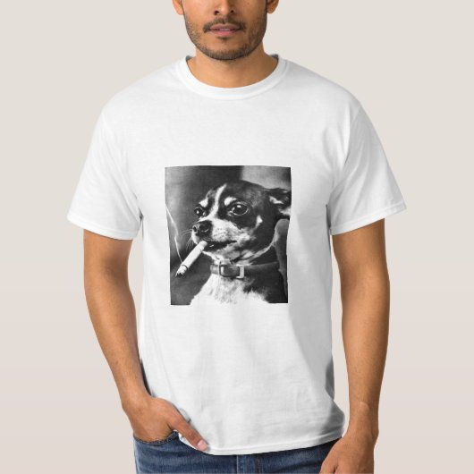 小さい喫煙犬 Tシャツ (正面)