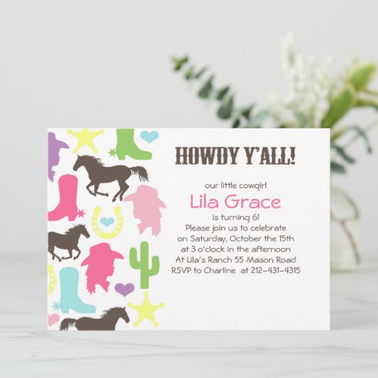 小さい女性のカーボーイの誕生日のパーティの招待状 招待状 (スタンド正面)