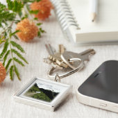 "小さい家。 巨大なヤード"。 RVテーマのKeychain キーホルダー (側面)