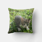 小さい灰色の男の子 クッション (裏面)