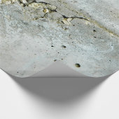 小さい石が付いている割れたコンクリートの壁 ラッピングペーパー (角)