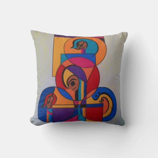 小さい顔の枕 クッション (正面)