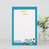 小さい魚を持つ1匹、2匹、3匹の魚および珊瑚 便箋 (スタンド正面)