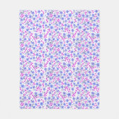 小さくてかわいい白青ピンクの花柄 フリースブランケット (正面)