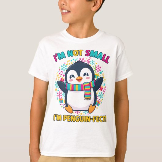 小さくないよ、ペンギンらしくてかわいいよ キッズ Tシャツ (正面)