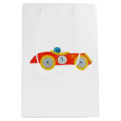 小さく赤いロードスターのレースカーの子供の第1誕生日 ミディアムペーパーバッグ (正面)