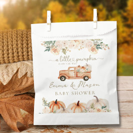 小さなかぼちゃが秋の赤ちゃんシャワーの途中にある フェイバーバッグ