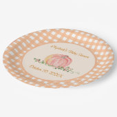 小さなかぼちゃが秋の赤ちゃんシャワーの途中にある ペーパープレート (アングル)