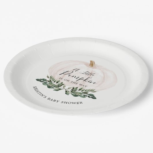 小さなかぼちゃが緑の赤ちゃんシャワーに向かっている ペーパープレート (アングル)