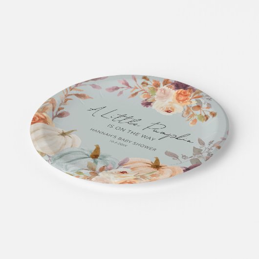 小さなかぼちゃが途中にある秋ベイビーシャワー ペーパープレート