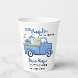 小さなかぼちゃが道に出ている 紙コップ