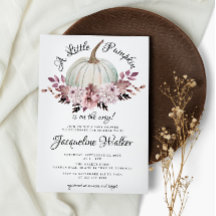 小さなかぼちゃの秋エレガントな紫の花