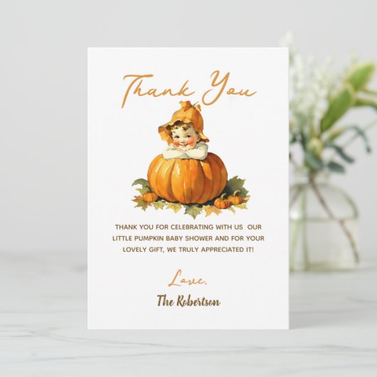 小さなかぼちゃの秋秋の女の子の赤ちゃんシャワー サンキューカード (スタンド正面)