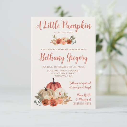 小さなかぼちゃの赤面フローラは赤ちゃんシャワーを飲む 招待状 (スタンド正面)