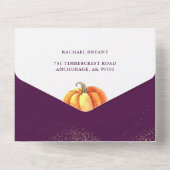 小さなかぼちゃの金ゴールドグリッター紫色の赤ちゃんシャワー オールインワン招待状 (裏面)