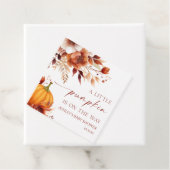 小さなかぼちゃの錆びたバーガンディフローラ赤ちゃんシャワー フェイバータグ (インサイチュ)