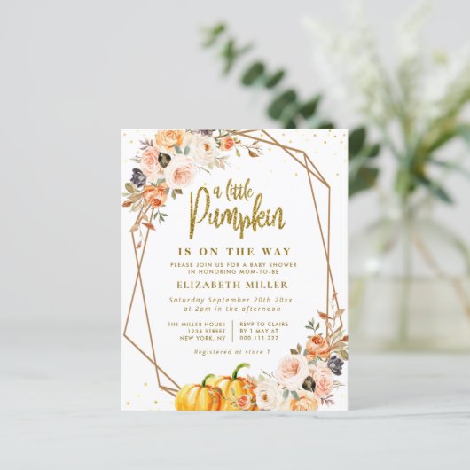小さなかぼちゃ金ゴールド赤面フローラ赤ちゃんシャワーの招待 (スタンド正面)