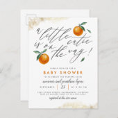 小さなかわいこちゃんがオレンジのベビーシャワーの途中 インビテーションポストカード (正面/裏面)