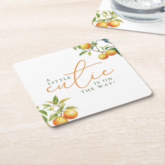 小さなかわいこちゃんがオレンジ色の赤ちゃんシャワーの途中にある スクエアペーパーコースター (アングル)