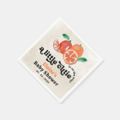 小さなかわいこちゃんがオレンジ色の赤ちゃんシャワーの途中にある スタンダードカクテルナプキン (角)