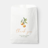 小さなかわいこちゃんがオレンジ色の赤ちゃんシャワーの途中にある フェイバーバッグ (正面)