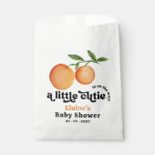 小さなかわいこちゃんがオレンジ色の赤ちゃんシャワーの途中にある フェイバーバッグ (正面)