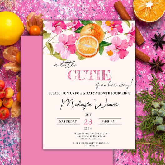 小さなかわいこちゃんがオレンジ色の赤ちゃんシャワーの途中にある 招待状