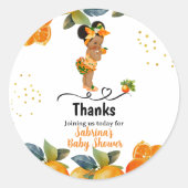 小さなかわいこちゃんが彼女の方法ベビーシャワーのシール ラウンドシール (正面)