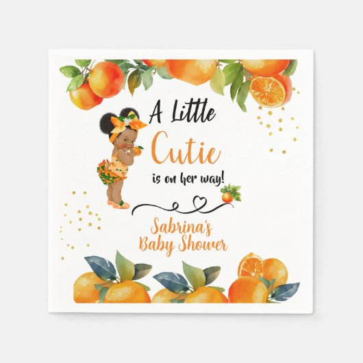 小さなかわいこちゃんが彼女の方法ベビーシャワープレート スタンダードカクテルナプキン (正面)