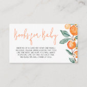 小さなかわいこちゃんが途中にあるオレンジ色の本のベビー エンクロージャーカード (正面)