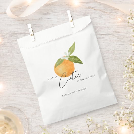 小さなかわいこちゃんの赤ん坊のシャワーオレンジ フェイバーバッグ (クリップ留めされた状態)
