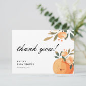 小さなかわいこちゃんは柑橘系の赤ちゃんシャワーの途中にある サンキューカード (スタンド正面)