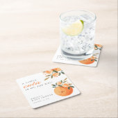 小さなかわいこちゃんは柑橘系の赤ちゃんシャワーの途中にある スクエアペーパーコースター (インサイチュ)