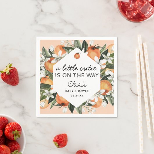 小さなかわいこちゃんは柑橘系の赤ちゃんシャワーの途中にある スタンダードカクテルナプキン (インサイチュ)