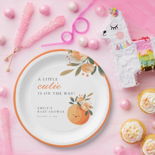 小さなかわいこちゃんは柑橘系の赤ちゃんシャワーの途中にある ペーパープレート (パーティー)