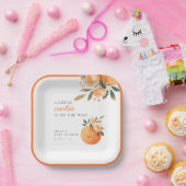 小さなかわいこちゃんは柑橘系の赤ちゃんシャワーの途中にある ペーパープレート (パーティー)