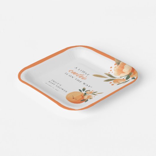 小さなかわいこちゃんは柑橘系の赤ちゃんシャワーの途中にある ペーパープレート (傾斜あり)