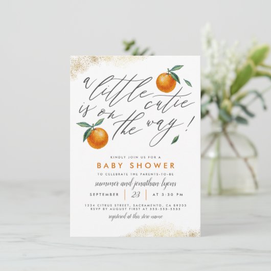 小さなかわいこちゃんオレンジ男女兼用色の赤ちゃんシャワー 招待状 (スタンド正面)