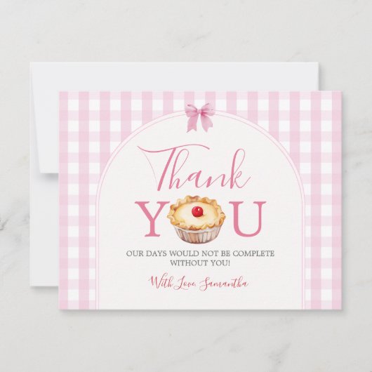 小さなかわいこちゃんパイピンクギンガムベビーシャワー サンキューカード (正面)