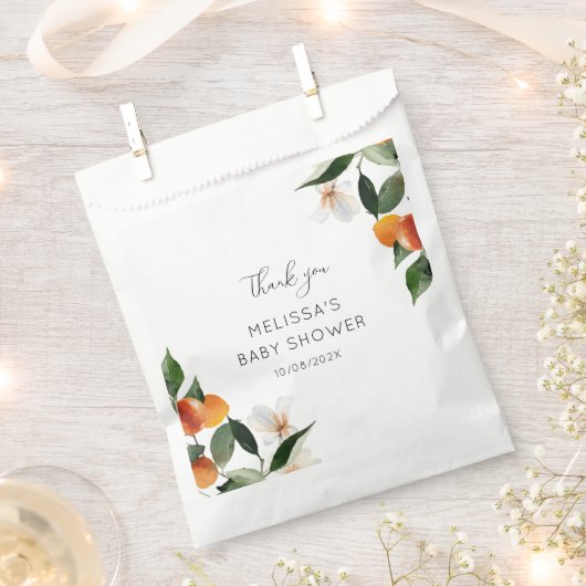 小さなかわいこちゃんフローラの赤ちゃんシャワー フェイバーバッグ (クリップ留めされた状態)