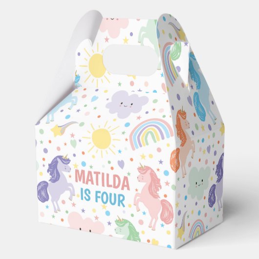 小さなかわいらしユニコーンパーティーギフトボックスの好意。 フェイバーボックス (正面)
