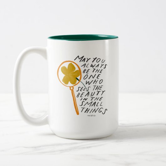 小さなことで光を見感動的る ツートーンマグカップ (左)