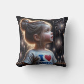 小さなアメリカ人の少女が花火を見る クッション (正面)