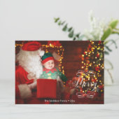 小さなエルフがサンタを見る メリーなホリデーグリーティング シーズンカード (スタンド正面)